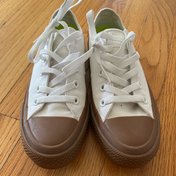 Converse Chuck CTAS II Gum Low Top Canvas Trainers - Picture 5 of 7